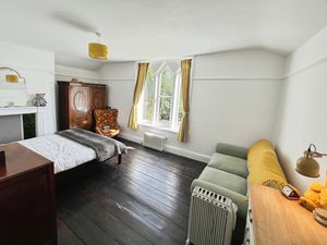Bedroom 5- click for photo gallery